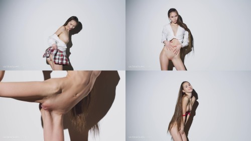 ultrafilms 21.10.13 Leona.Mia.Every.Inch.Is.Beautiful.1080p 60fps