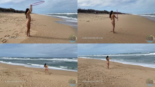 Amber_-_Amber_Topless_Hula_Hooping.jpeg